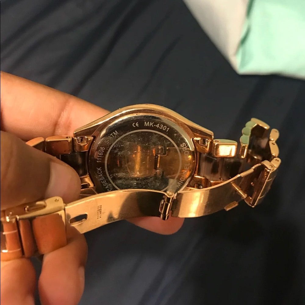 Michael Kors Watch - Picture 4 of 5